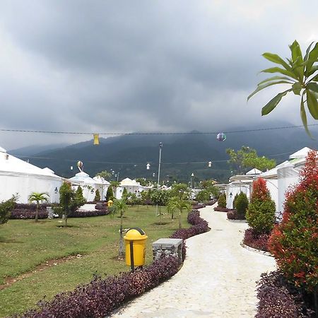 The Highland Park Resort Bogor Bagian luar foto