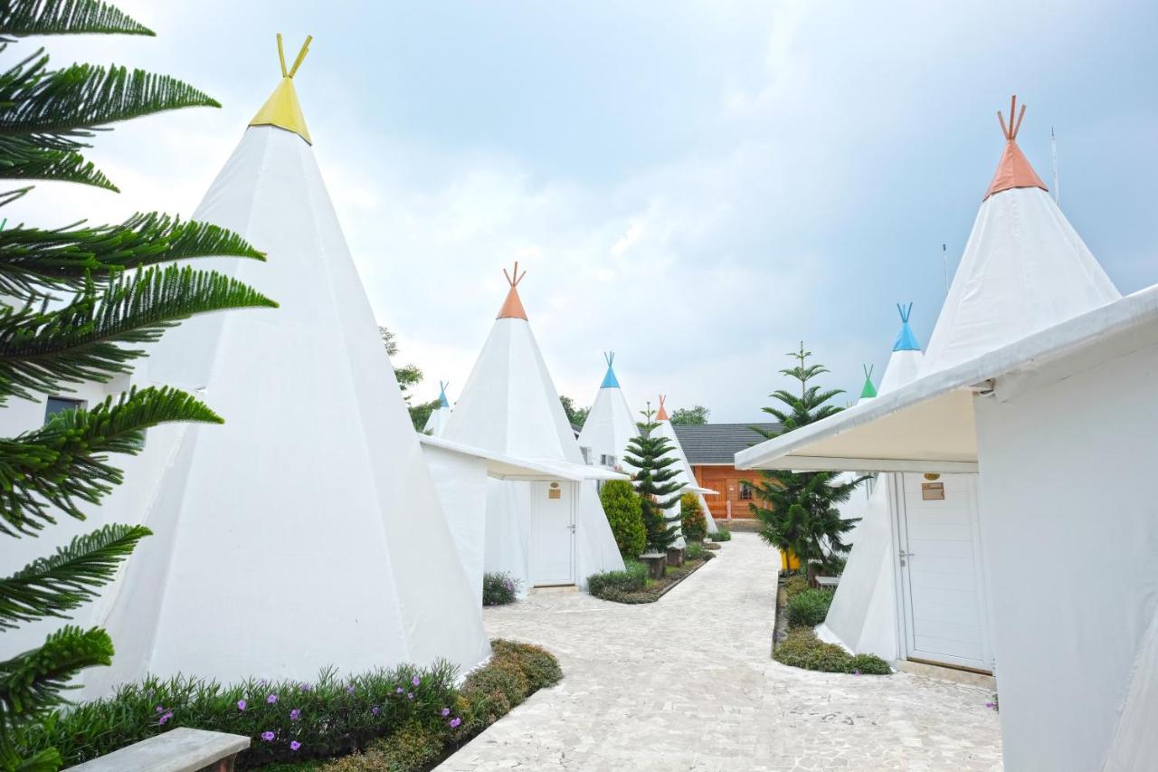 The Highland Park Resort Bogor Bagian luar foto
