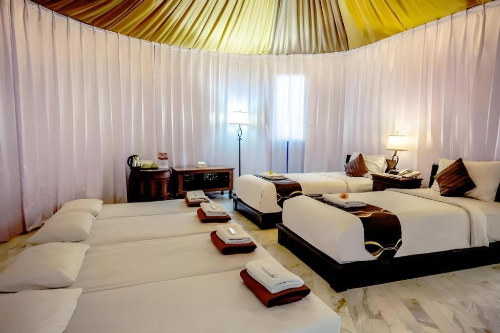 The Highland Park Resort Bogor Bagian luar foto