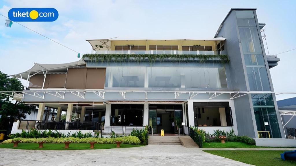 The Highland Park Resort Bogor Bagian luar foto