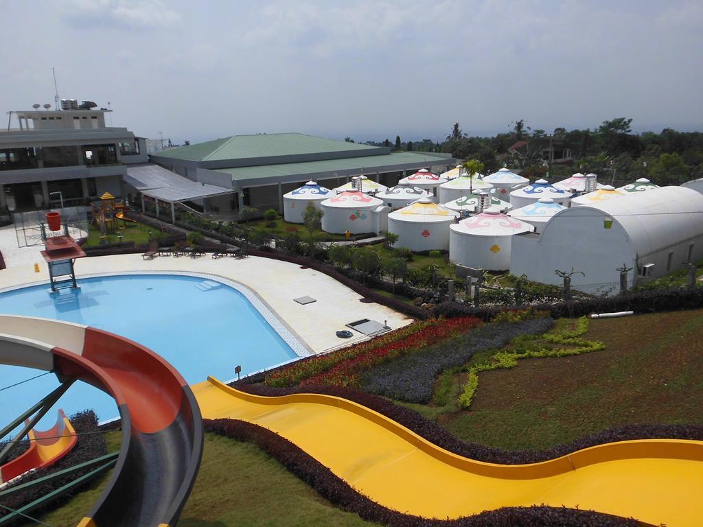 The Highland Park Resort Bogor Bagian luar foto